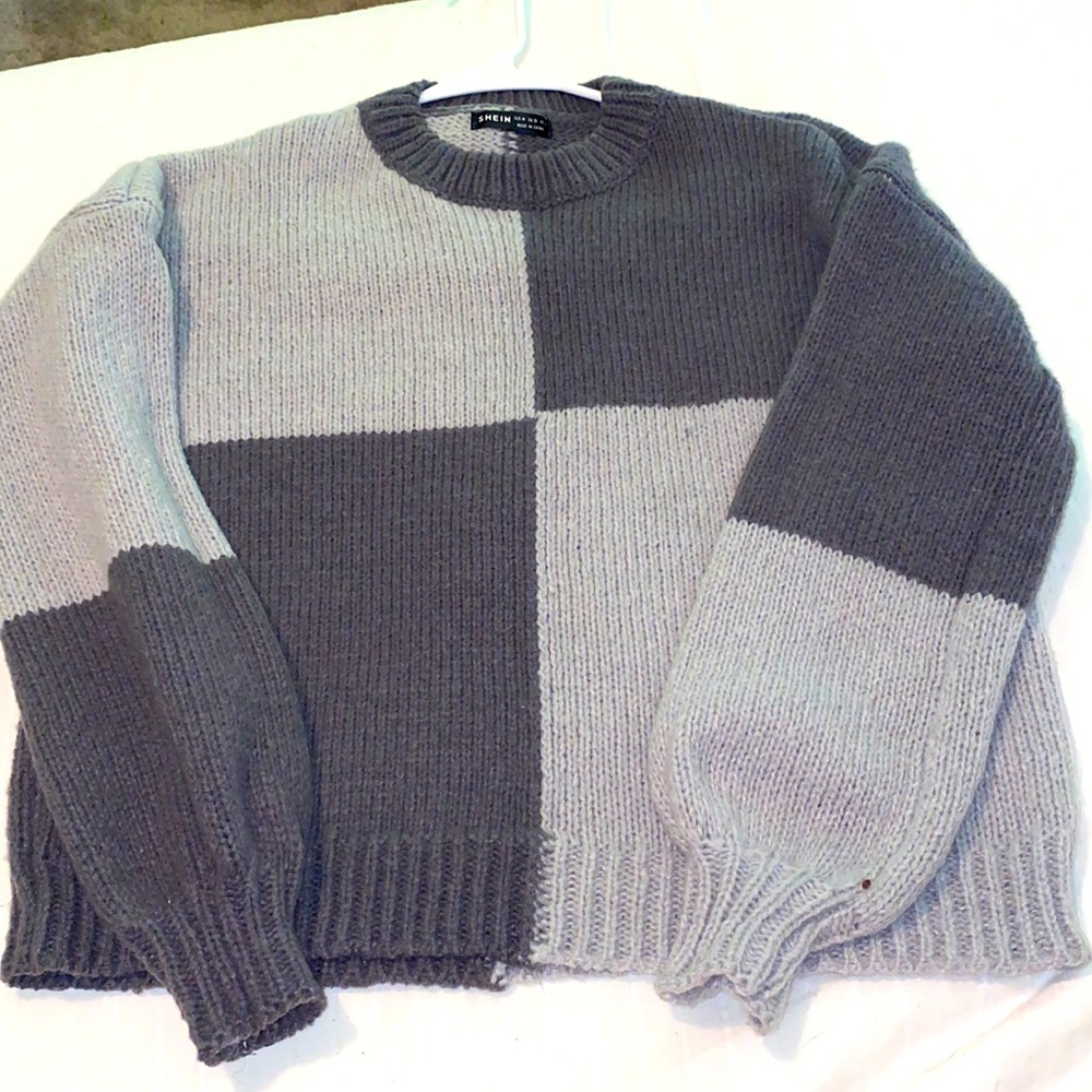 Long sleeve crew neck sweater for sale!